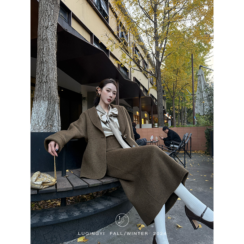 鹭青一原创【怀旧派】高克重复古收腰设计毛呢套装女冬L24D4016F