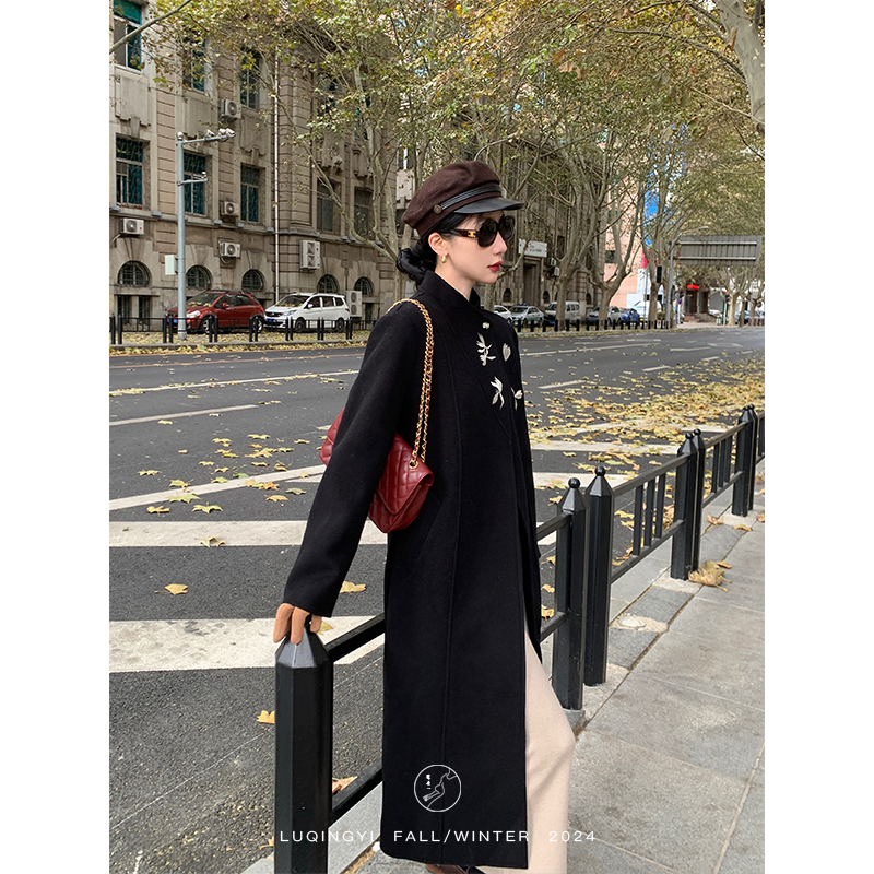 鹭青一【蝴蝶兰】绵羊毛大衣女冬绣花穿搭毛呢外套L23D2045X