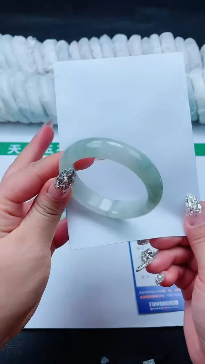 【闪购商品】石英质玉手镯未镶嵌459