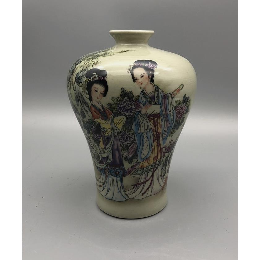 仿清同治粉彩仕女图梅瓶收藏家居摆件古玩厂货怀旧老物件仿古做旧