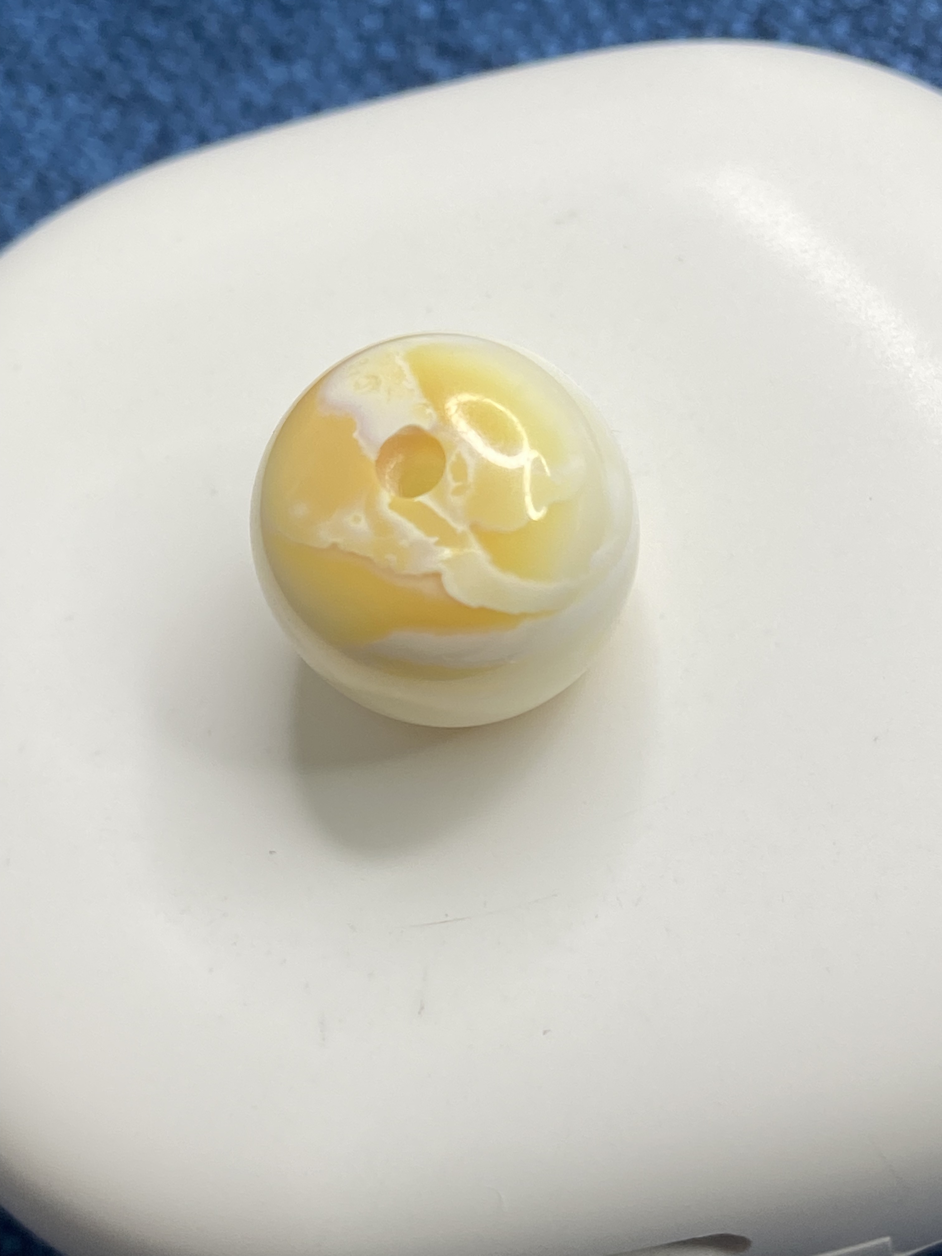 沁色漆白老型12.5x11.5mm珠子