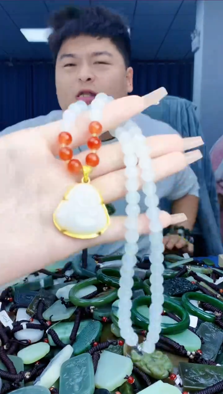 【闪购商品】石英质玉颈饰未镶嵌MM多样性发货拍一发一