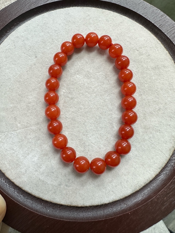 满色满肉南红卡8毫米手串