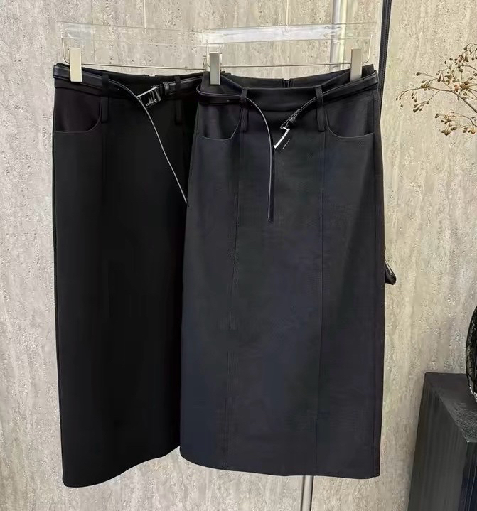 【伊家】简约显瘦百搭高腰后开衩双口袋半身裙