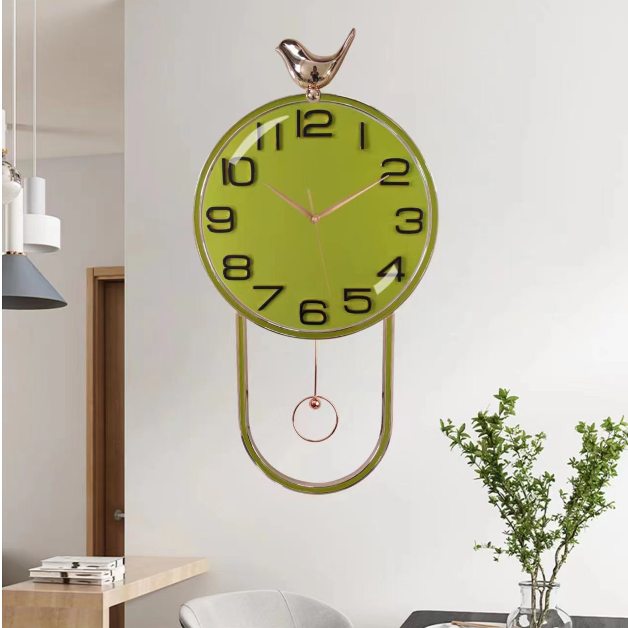 轻奢北欧客厅摇摆挂钟卧室静音扫秒创意石英钟简约家用时尚大气