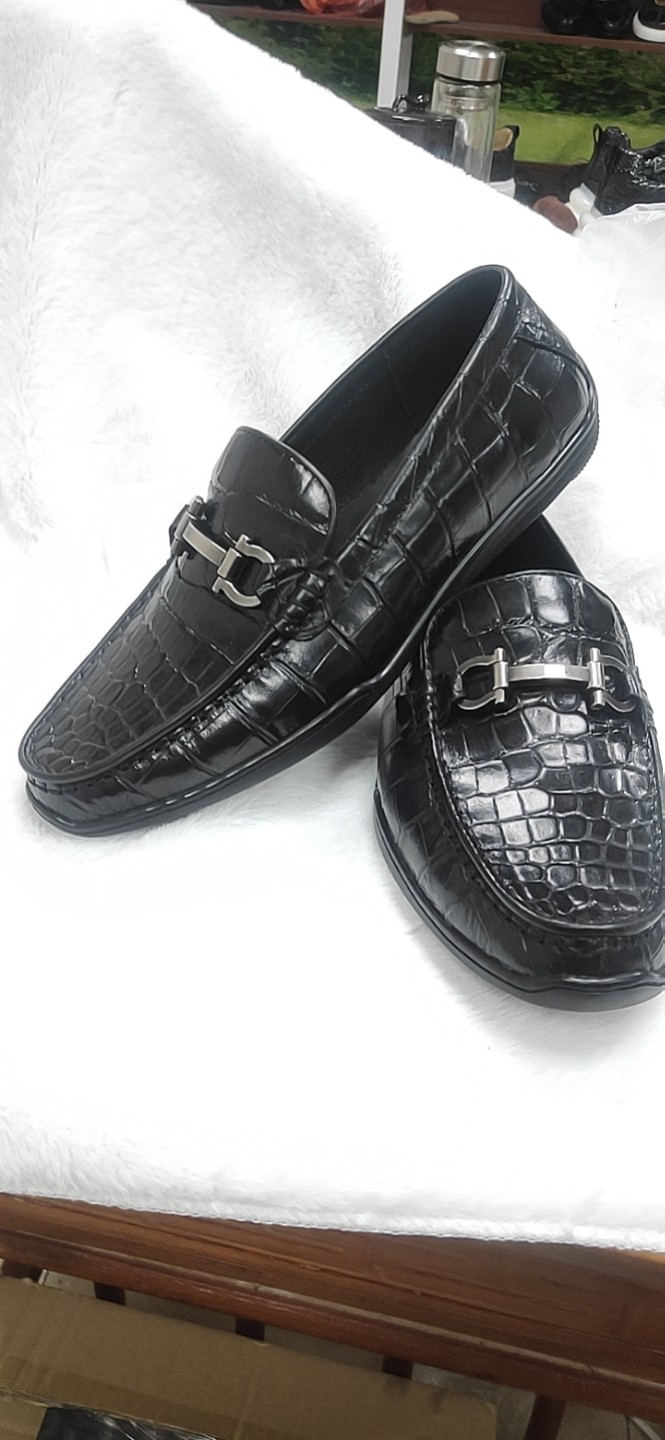 稀有皮男鞋捡漏工厂货源链接听主播口令