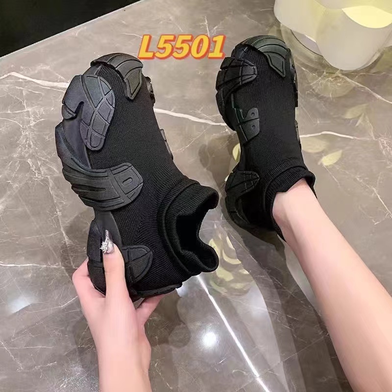 LL5501透气网面飞织网鞋
