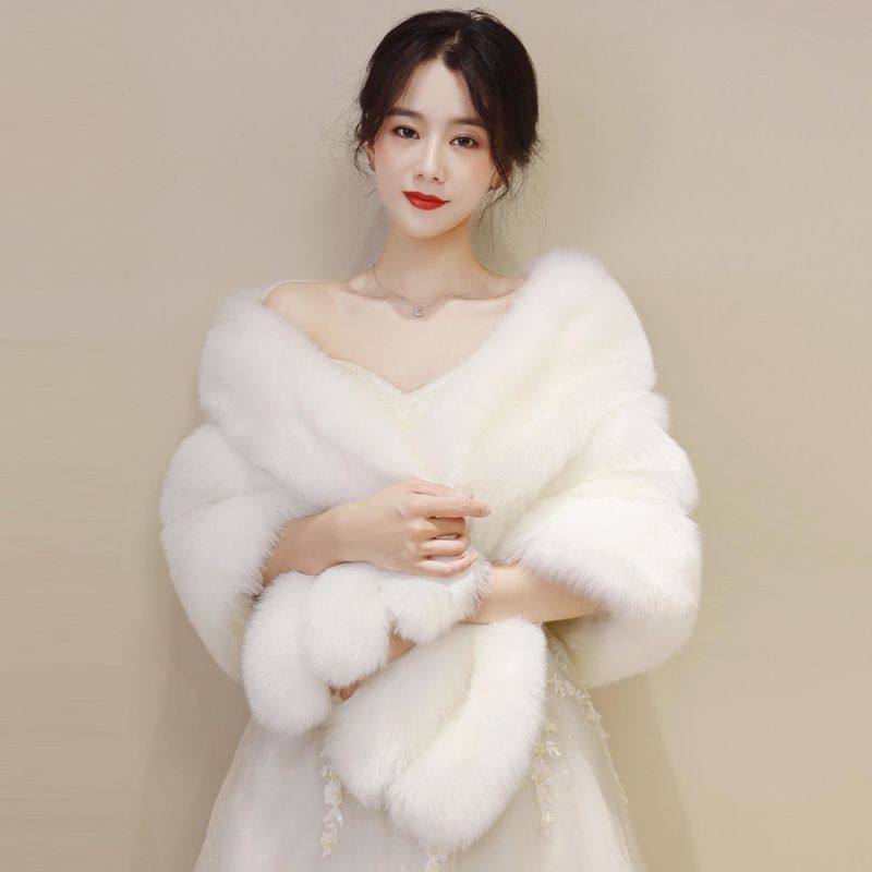 婚纱披肩新款女秋冬仿狐狸毛皮草外套斗篷结婚新娘旗袍婚礼服外搭