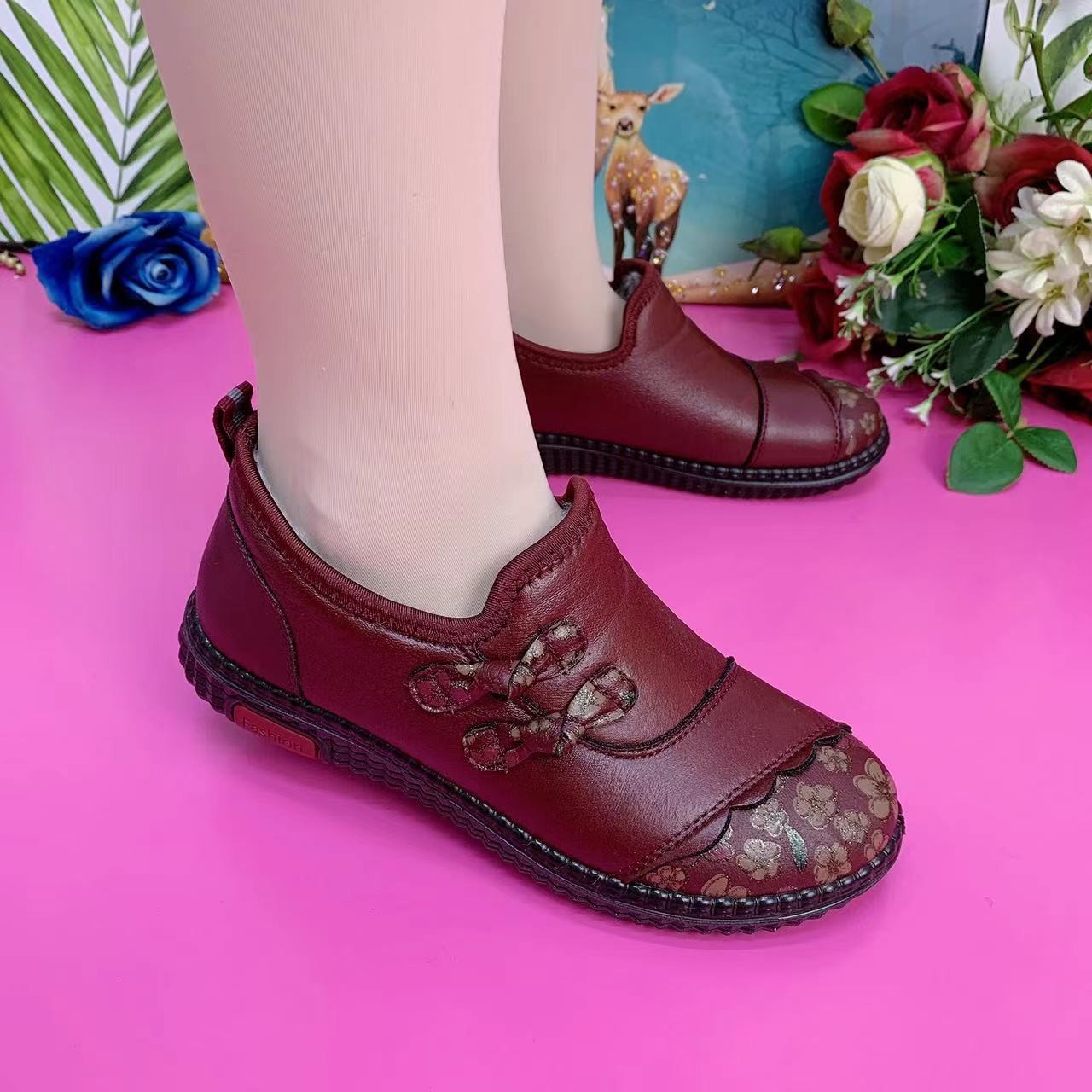 冬季女棉靴厚底防滑妈妈鞋软底加厚绒保暖