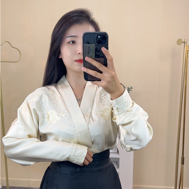 【御牡丹】萬针刺绣 宋制上衣 交领飞机袖 对襟汉服上衣 马面裙上衣