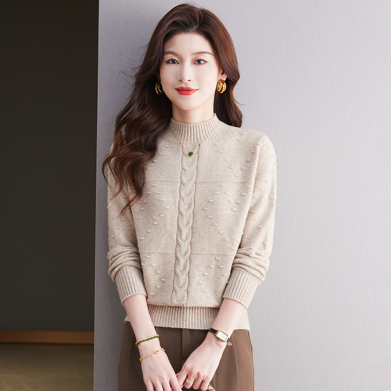 秋冬新款圆领立体螺纹图案洋气百搭针织衫加厚保暖妈妈装