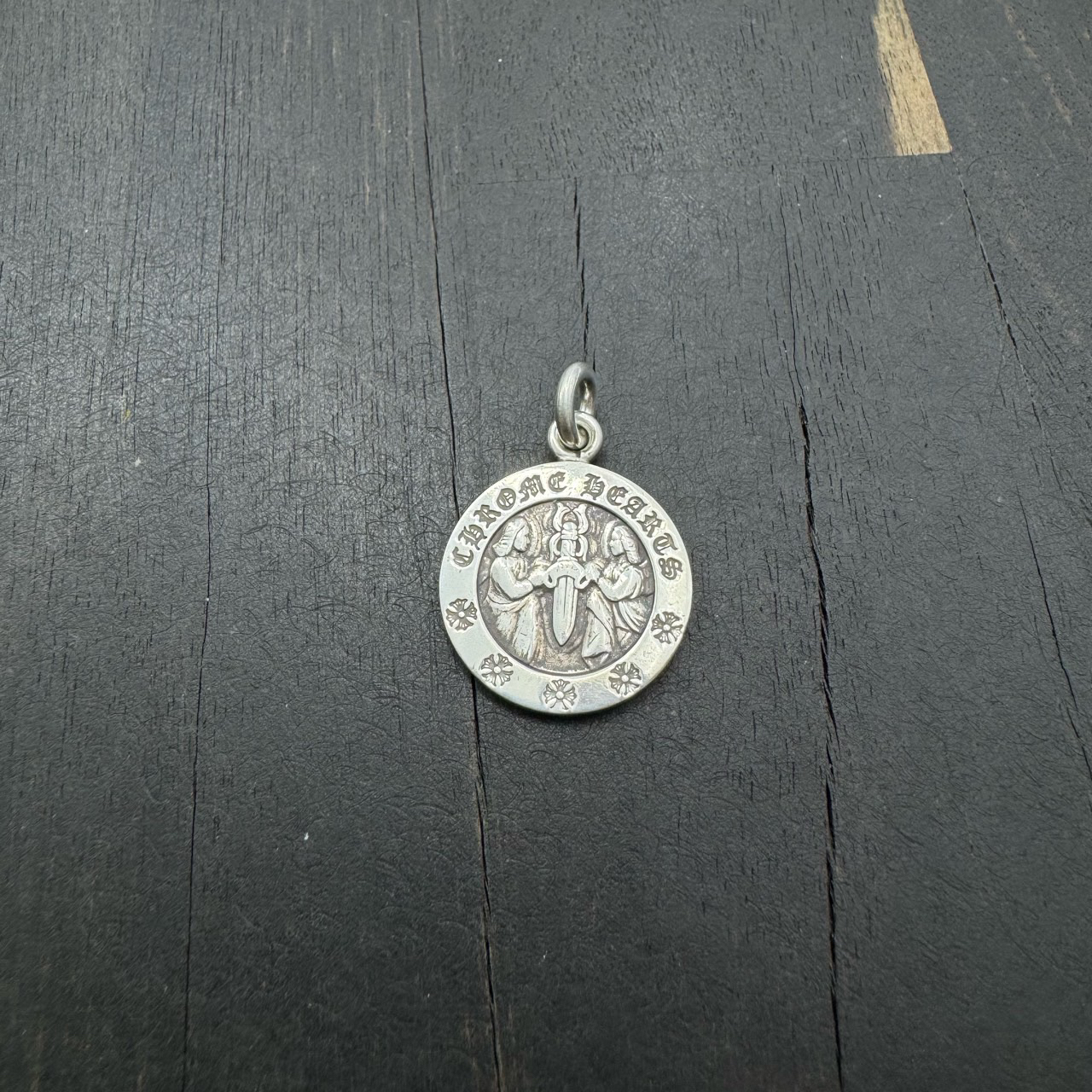 98新 Chrome Hearts 克罗心 V2十字花天使圆牌吊坠