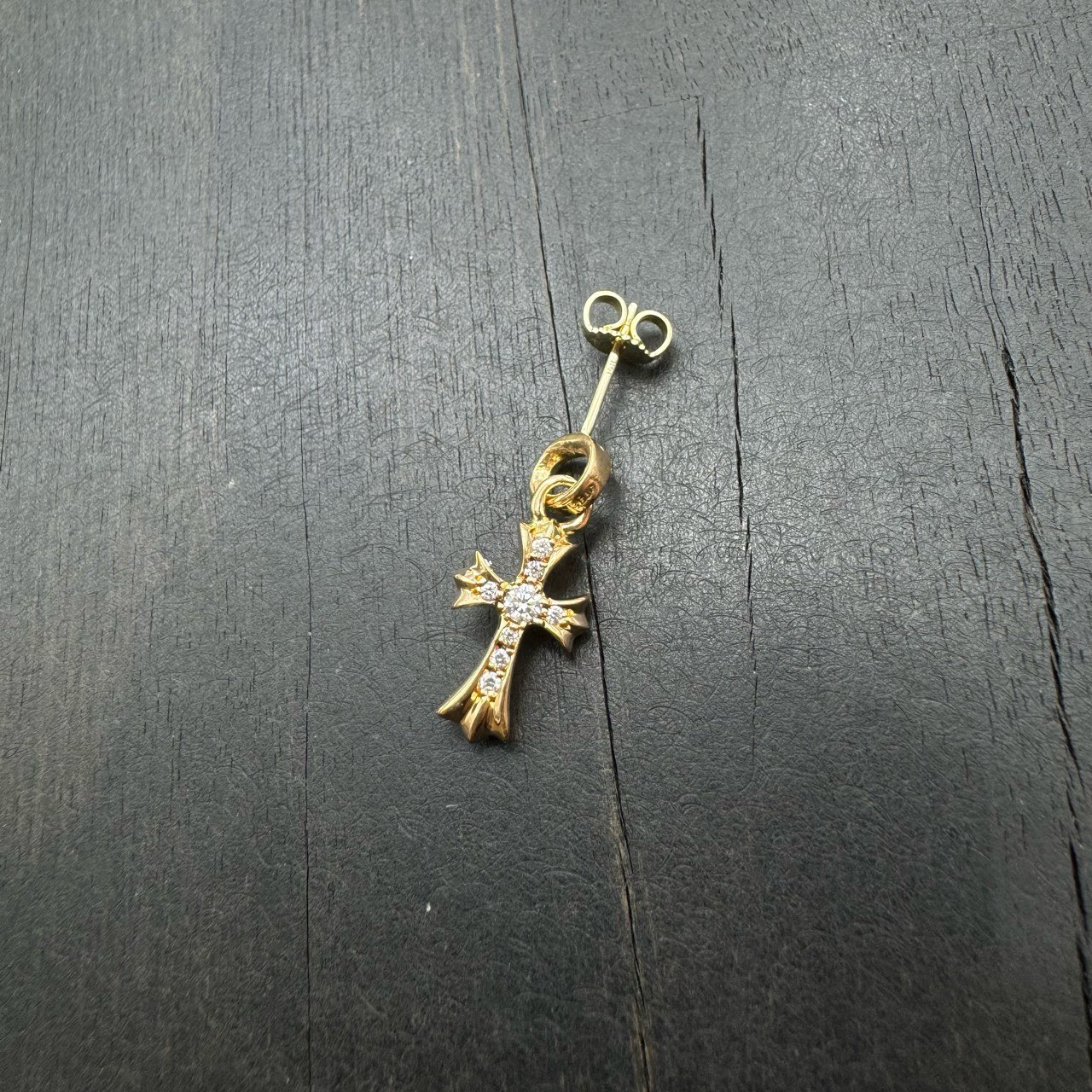 未使用 Chrome Hearts 克罗心 22k 白钻babyfat十字架耳坠