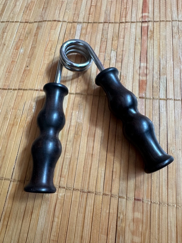紫光檀木握力器乌木手掌握力器木质锻炼手腕按器