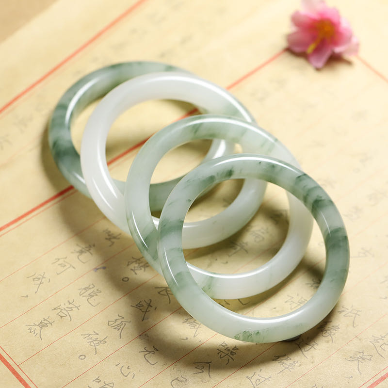 精品新疆天山翠天然玉镯子飘花古风气质少女（多样性发货拍一发一）