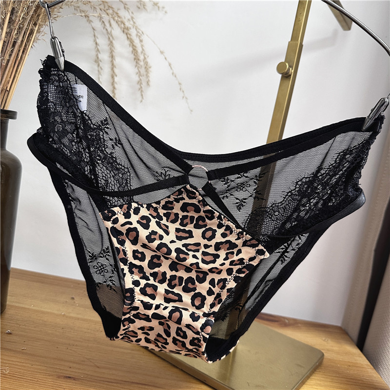 【80-115斤】676夏日狂野~性感镂空豹纹冰丝蕾丝环扣低腰女内裤