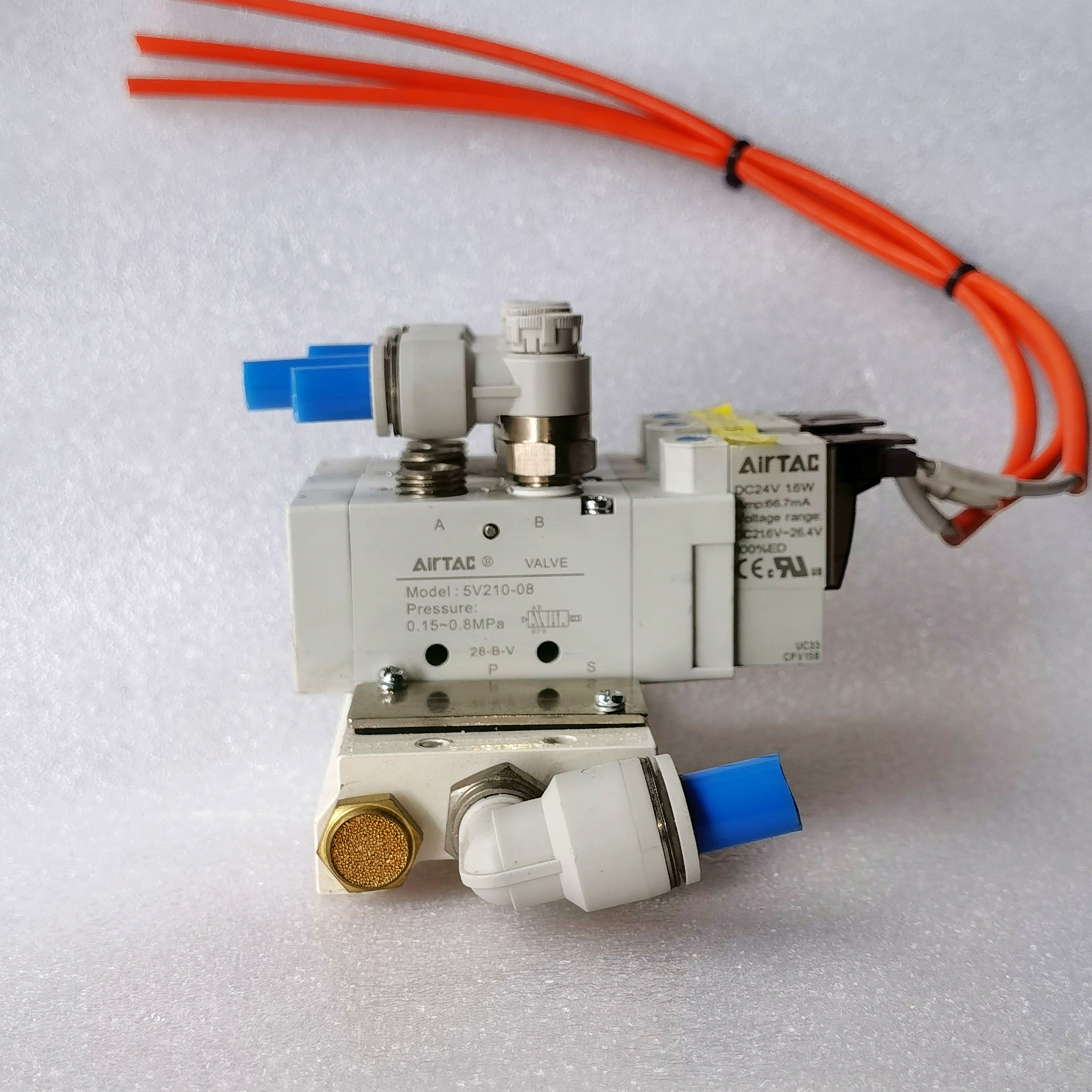 亚德客电磁阀5V210-08 DC24，二位五通带汇流板阀组，拆机件正品