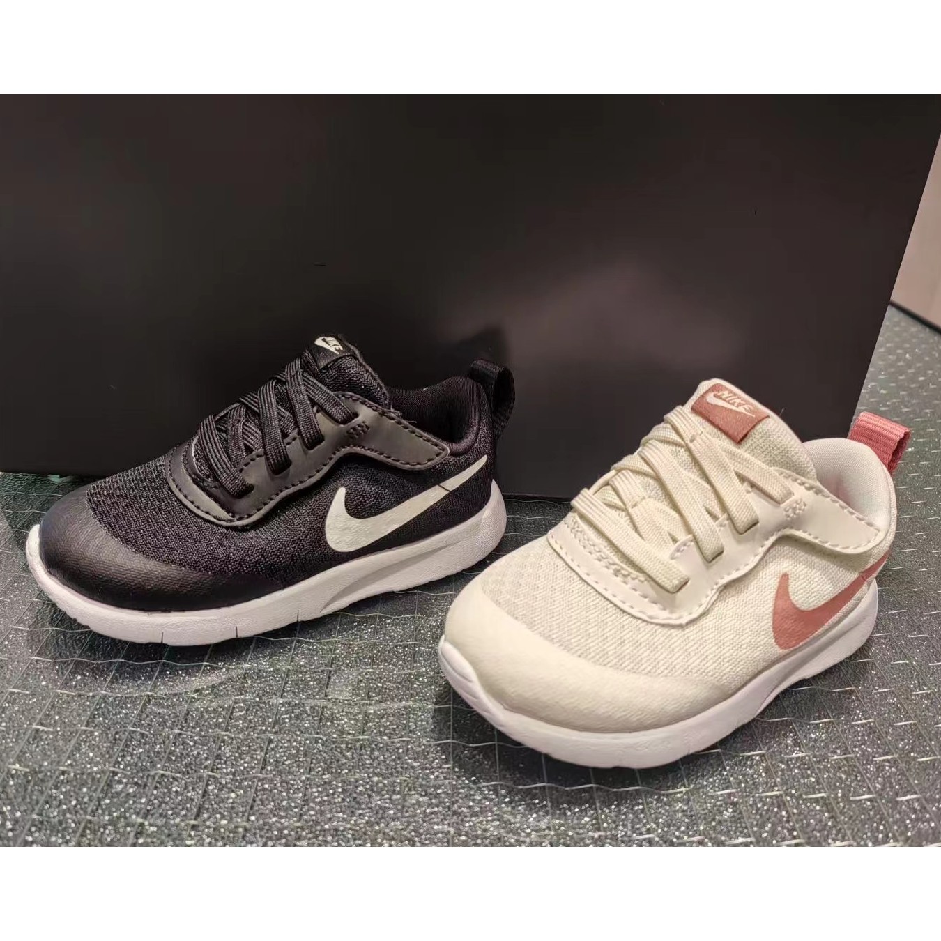 NIKE/耐克NIKE TANJUN GO 新款全尺码段轻便舒适儿童跑步运动鞋