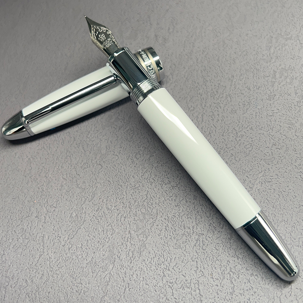 【白色】国诚146日用办公练字黑色签名精美钢笔