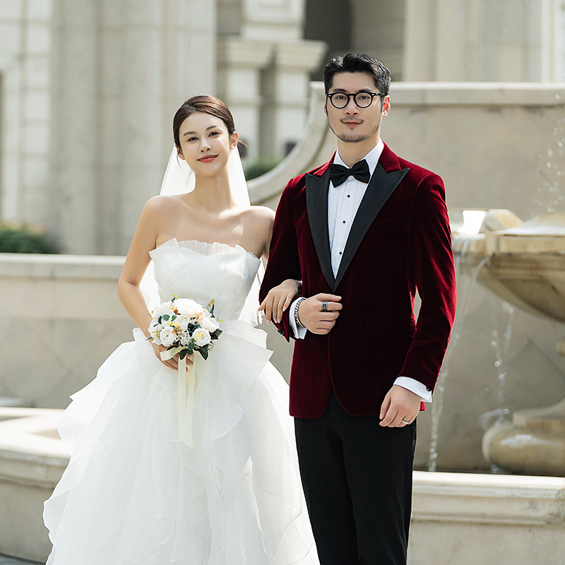 冬季丝绒婚礼礼服男士婚礼套装伴郎服修身西装复古结婚套装白色