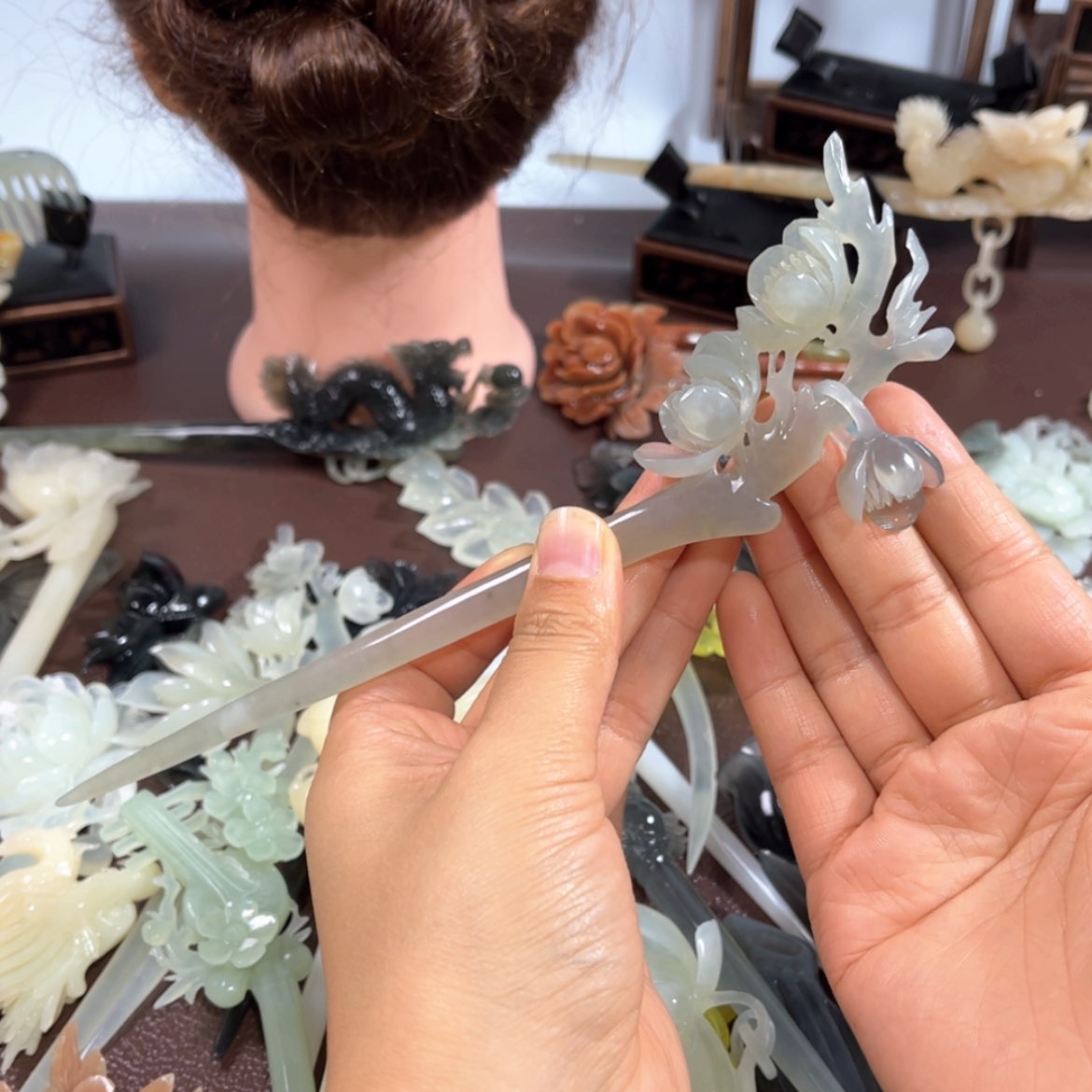 【闪购商品】蛇纹石玉发饰未镶嵌有****彡