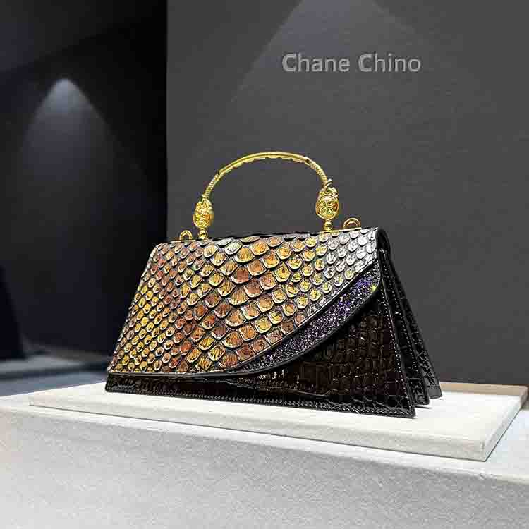 高雅轻奢气质黑金重工2025秋冬新款龙鳞片戴妃鳄鱼纹手提单肩女包