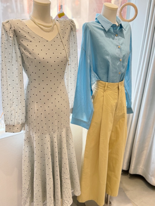 春款蕾丝连衣裙长袖