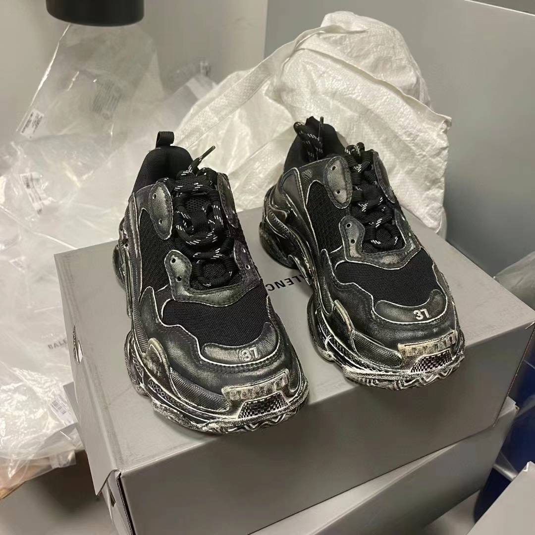 全新未使用 Balenciaga/巴黎世家 奥莱 TripleS老爹鞋 3-4周到