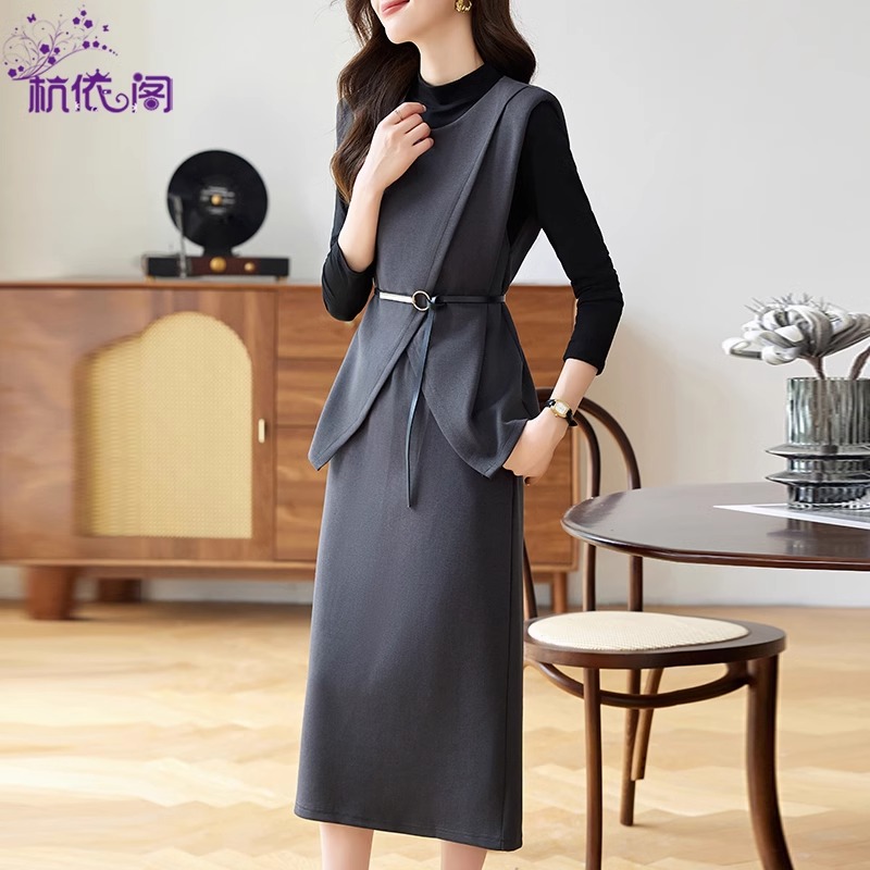 套装连衣裙女装2025新款春秋季高级感时尚气质洋气减龄三件套裙子