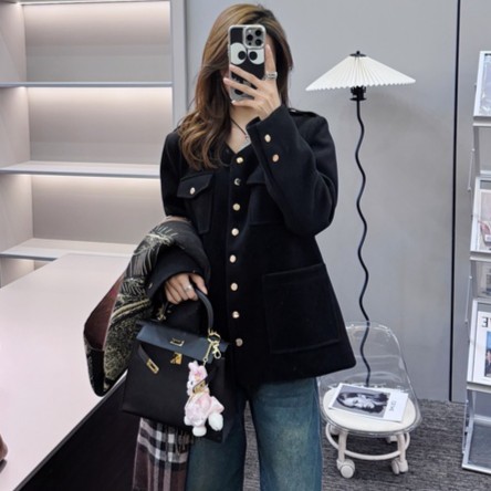 2023秋冬重工金属纽扣口袋小香外套V1099