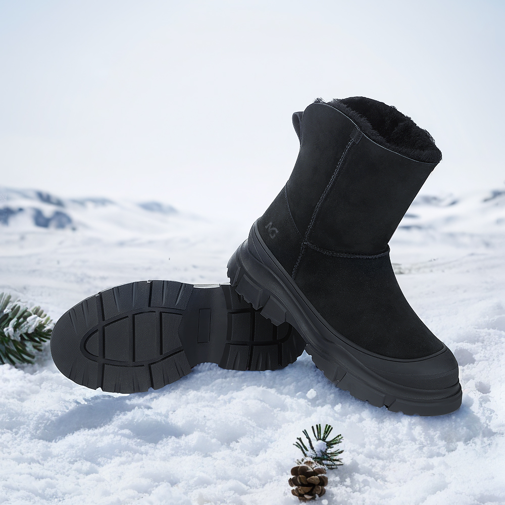 MG-Magic Garden时尚女士厚底黑色皮毛一体踩雪战靴MG241M011