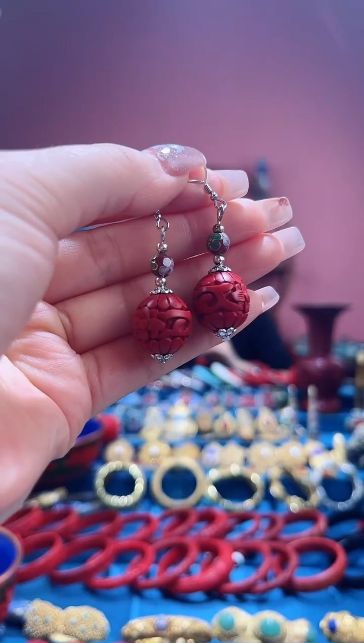 【闪购商品】青铜雕漆花卉耳坠