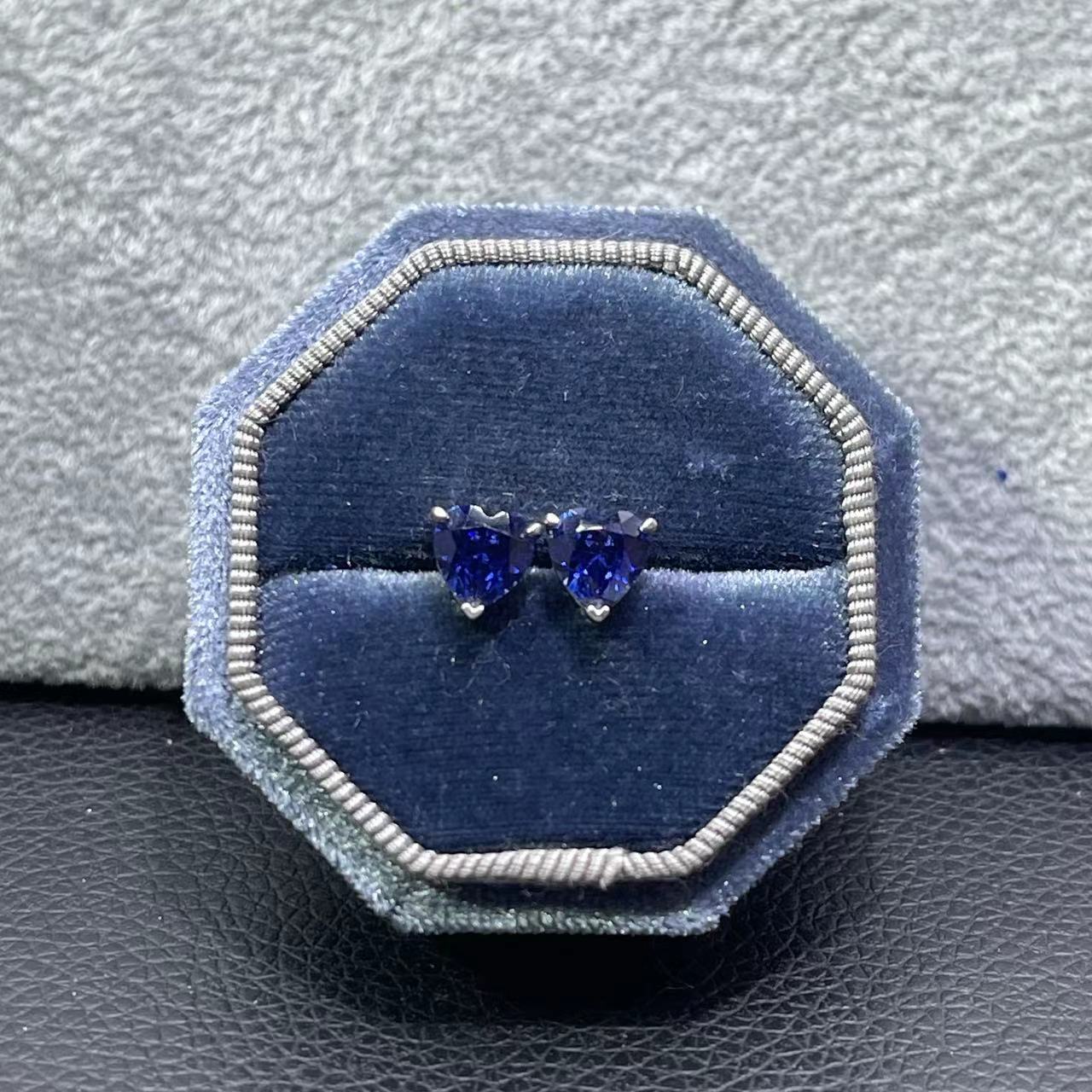 带包装耳饰 光爱心蓝宝耳钉一克拉1ct-H