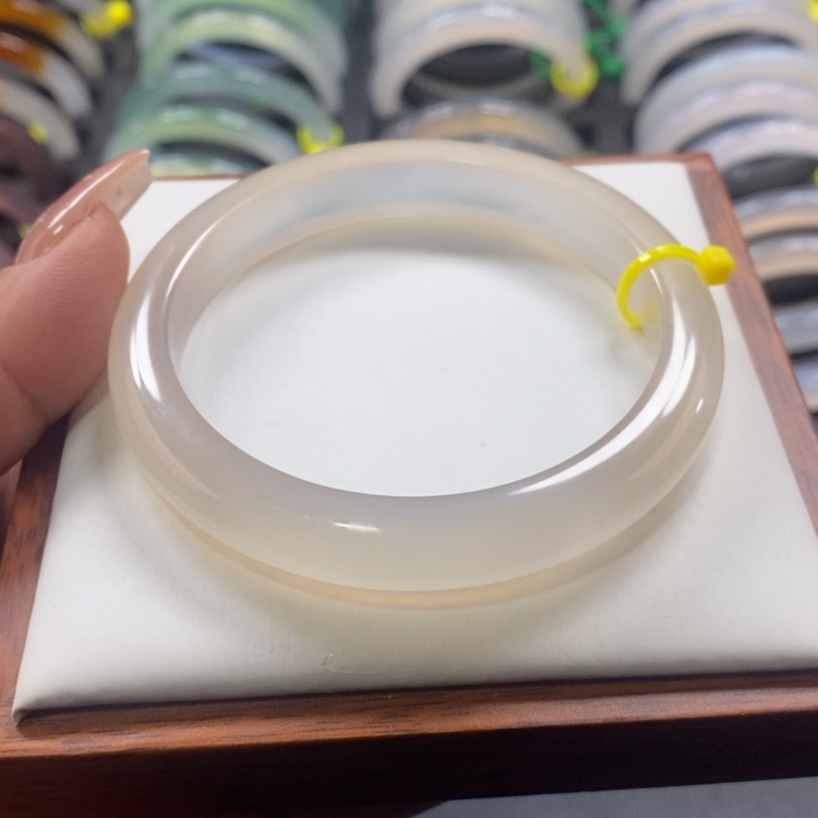【闪购商品】玛瑙/玉髓手镯未镶嵌