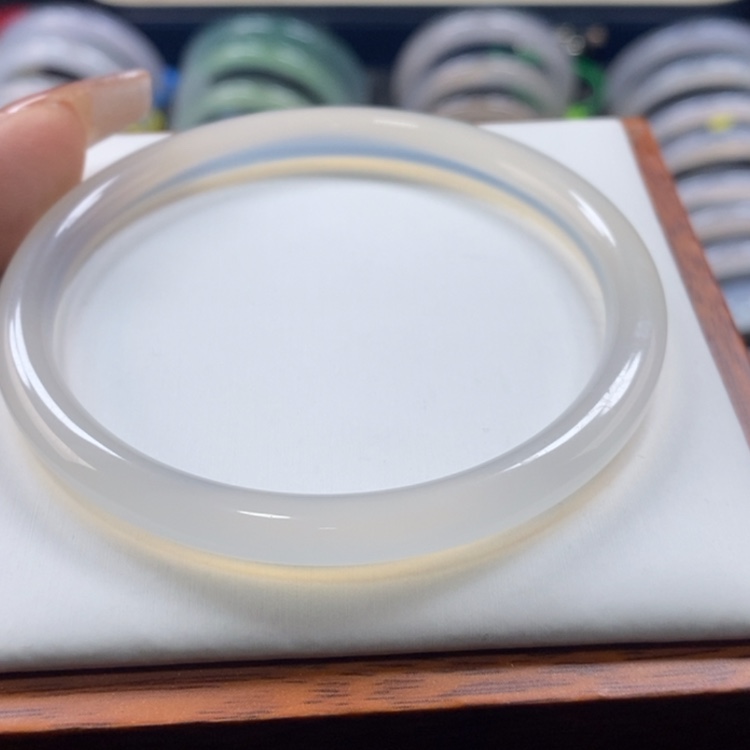 【闪购商品】玛瑙/玉髓手镯未镶嵌