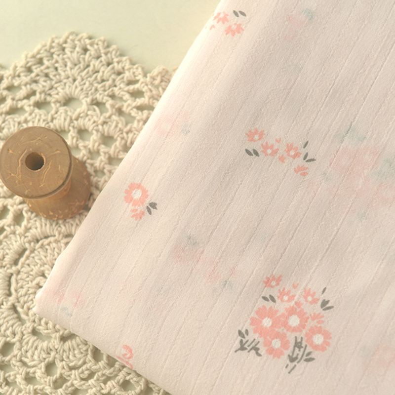 粉色织条花簇印花纯棉布料 diy上衣衬衫连衣裙汉服装lolita长裙面