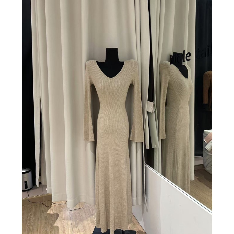 PEIPEI【失眠费城】新款秋冬气质韩版修身时尚百搭大裙摆毛衣裙