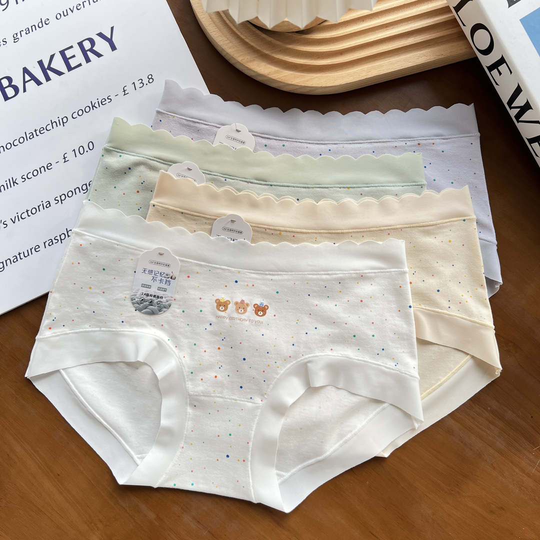 75-145斤4条装彩色生日小熊女士内裤中腰无感记忆棉透气舒适底裤