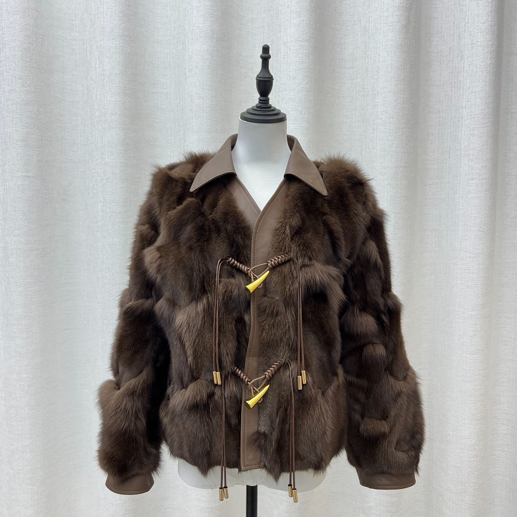 轩宜  2024女士时尚轻奢百搭中国风设计师气质冬季加厚短款外套