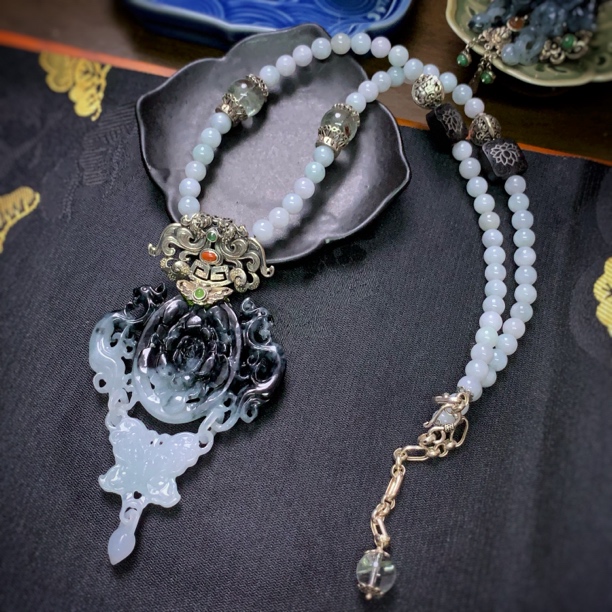 四姐妹 三妹原创设计大气国风乌鸡种雕刻活环翡翠纯银925银项链