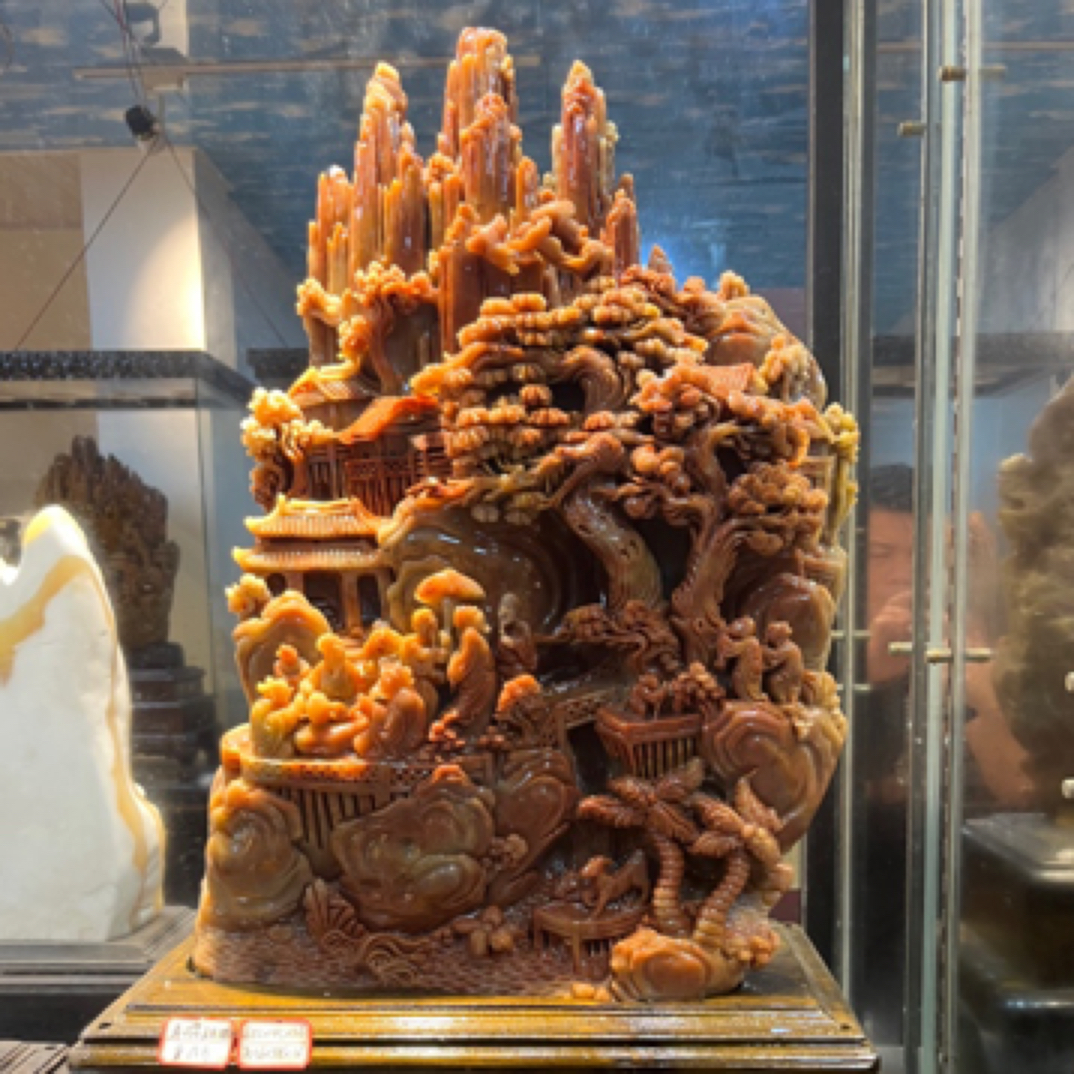 寿山石大玄关山水摆件全镂空立体设计色彩斑斓红润有光泽