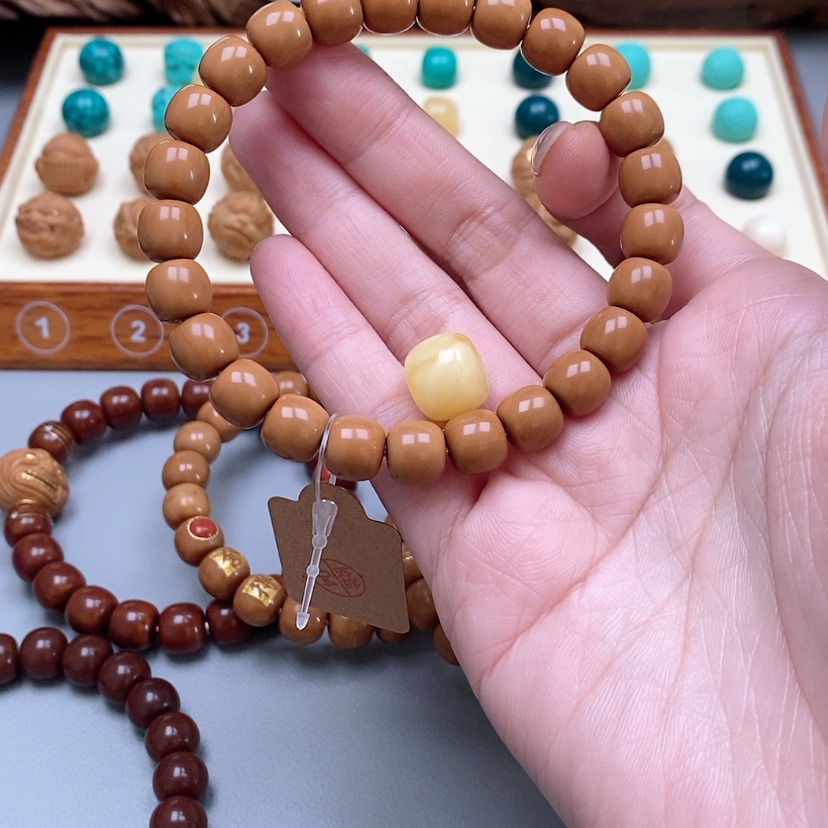 【闪购商品】桃核吊坠Z****涵