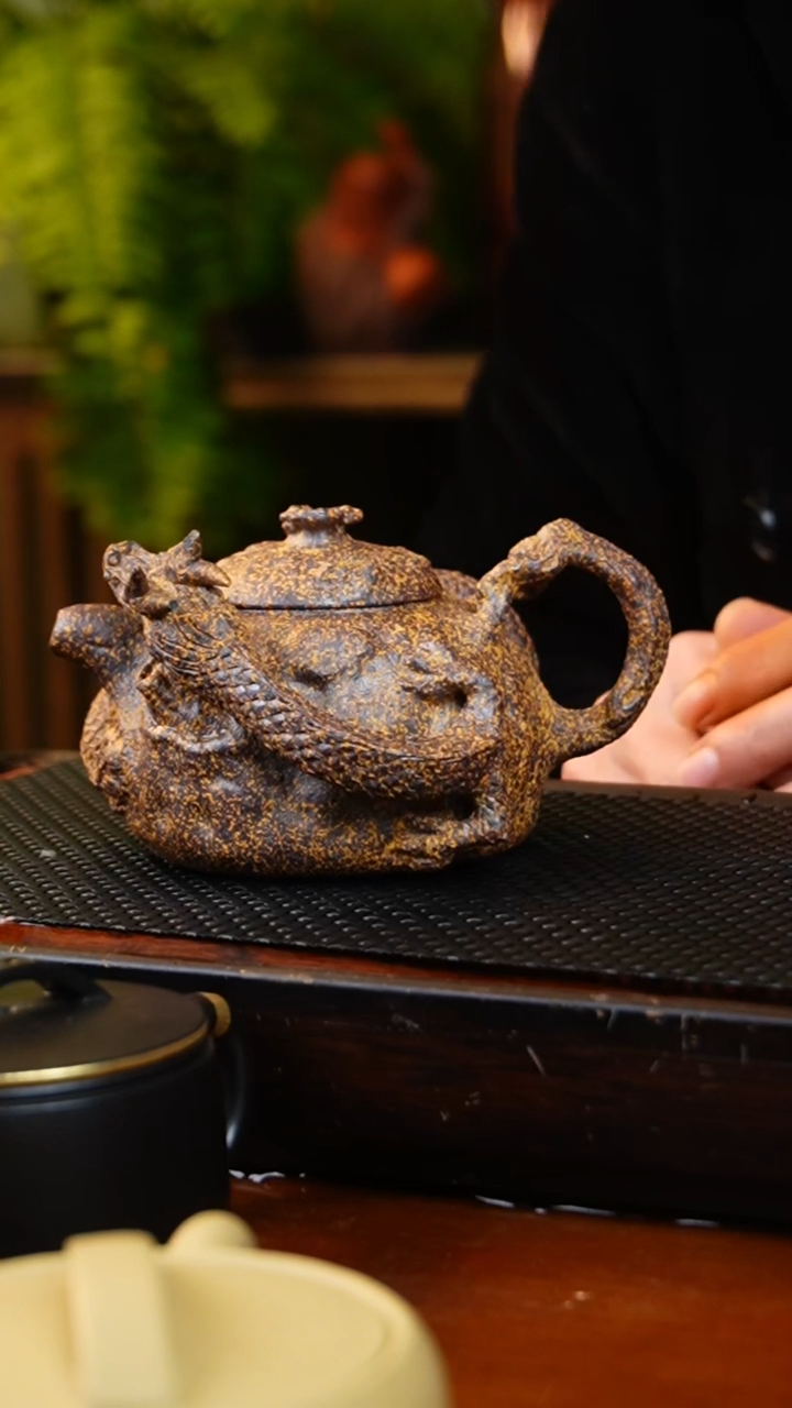 【闪购商品】紫砂微微瑕龙壶