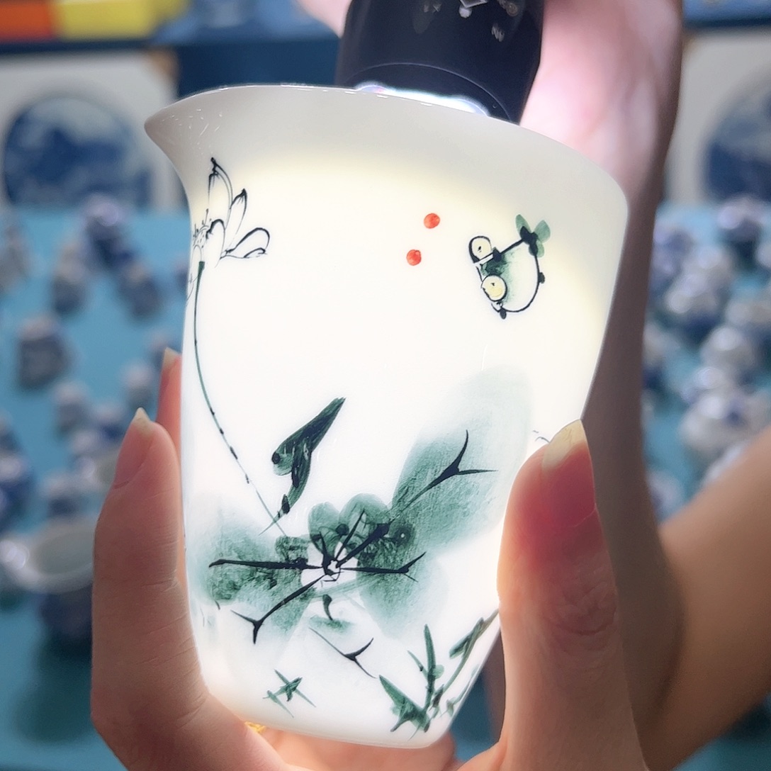 杯独创釉下五彩蓝绿彩