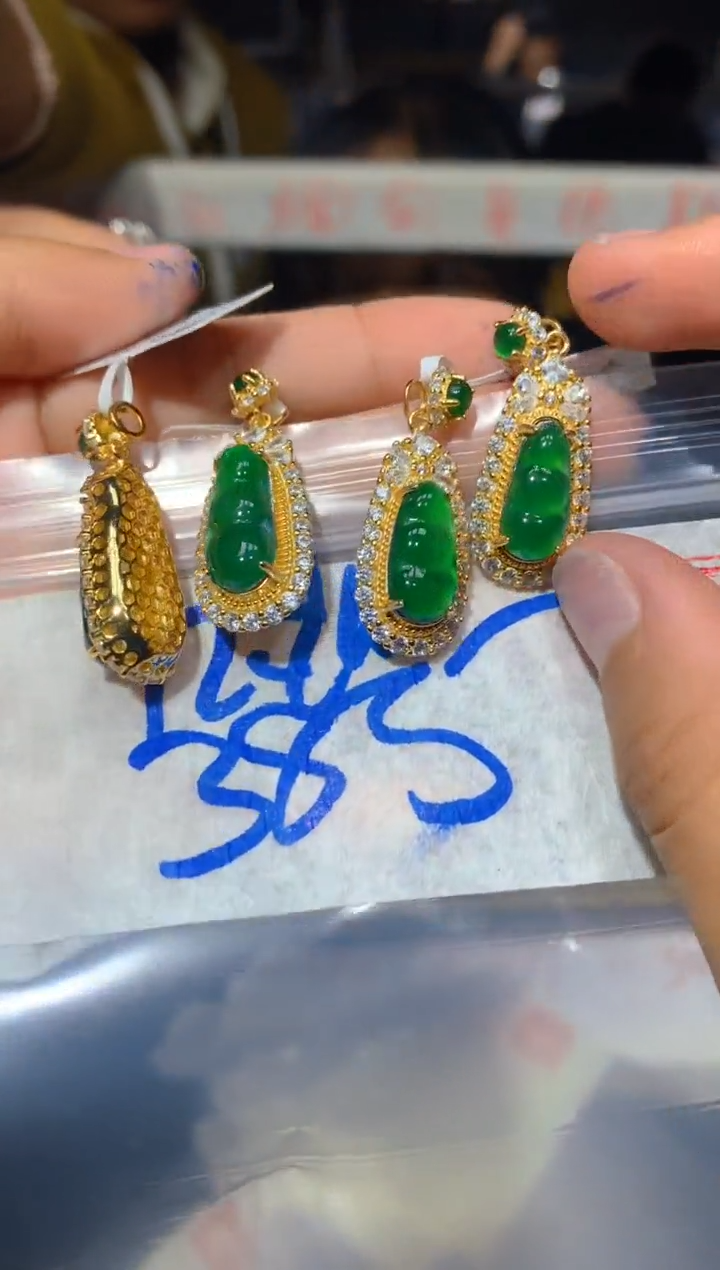 【闪购商品】翡翠颈饰未镶嵌52多样性发货