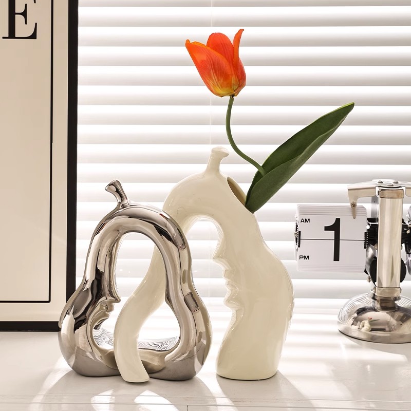 高级感家居小熊陶瓷花瓶艺术装饰品现代轻奢客厅书房卧室创意摆件