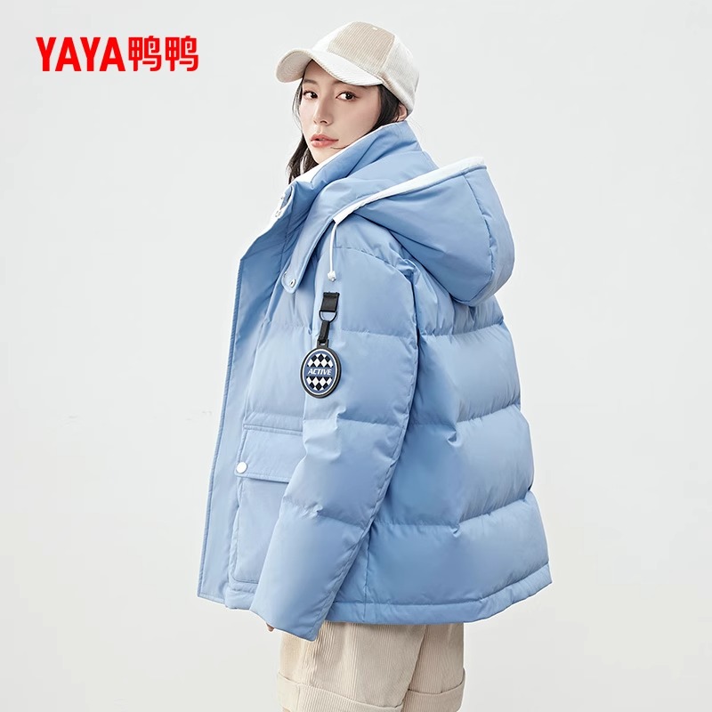 YAYA/鸭鸭时尚加厚羽绒服男女情侣款短款休闲连帽鸭绒中性外套