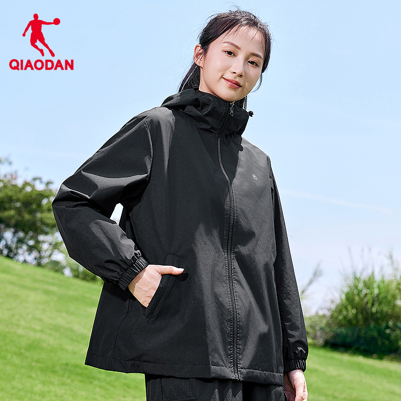 中国乔丹梭织风衣2025秋季运动女士防风户外骑行垂钓连帽夹克外套