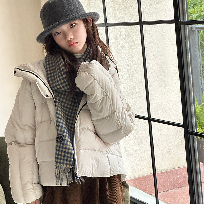 女童羽绒服外套轻薄秋冬2024新款蝙蝠袖保暖连帽蓬松上衣YR7662