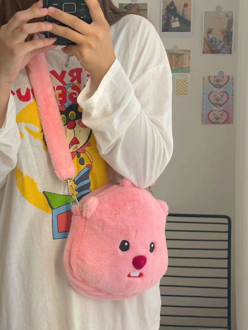 小海狸毛绒卡通斜挎包单肩包ins风软妹包日系港风学生包简约风潮